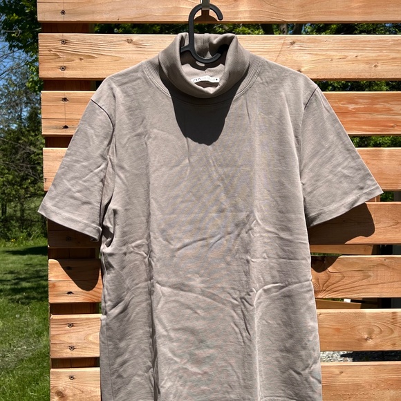 Zara short-sleeved turtleneck - Picture 1 of 1